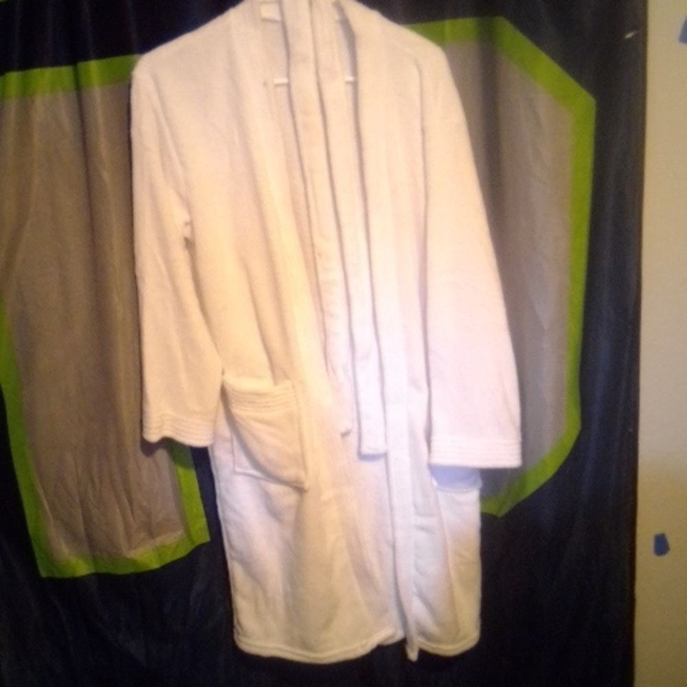 Robes - Picture 3 of 4